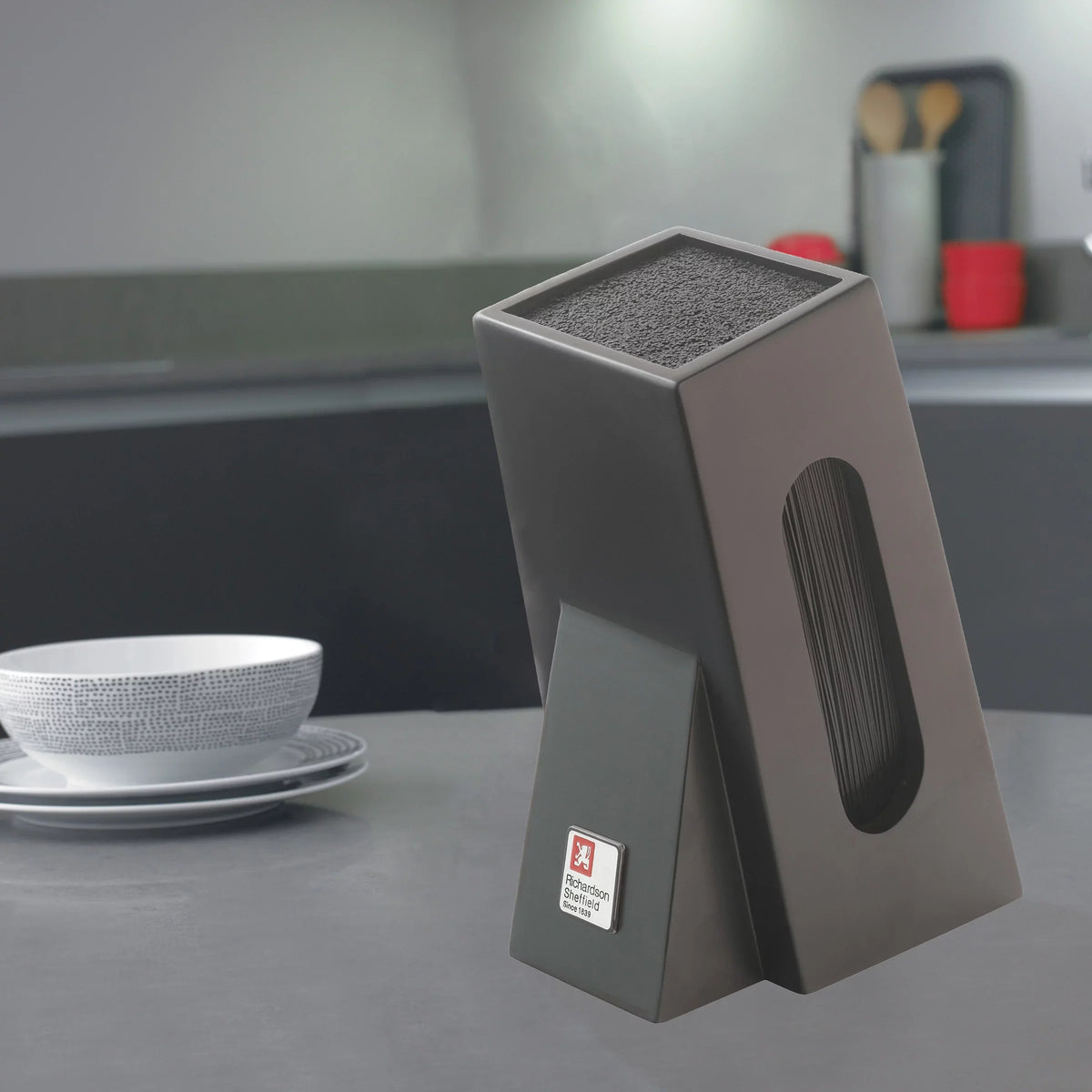 Bloc Richardson spaghetti noir - Accessoires | Richardson Sheffield — bloc de rangement vide en situation — Cuisine de France