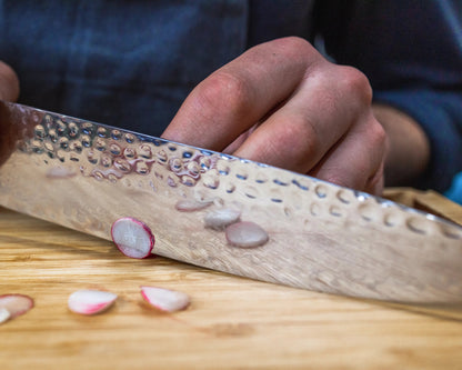Planche à découper KOTAI en bambou avec rigole et réservoir à jus – 40 x 30 x 2 cm