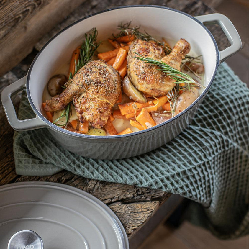 Cocotte ovale en fonte Livoo – gris