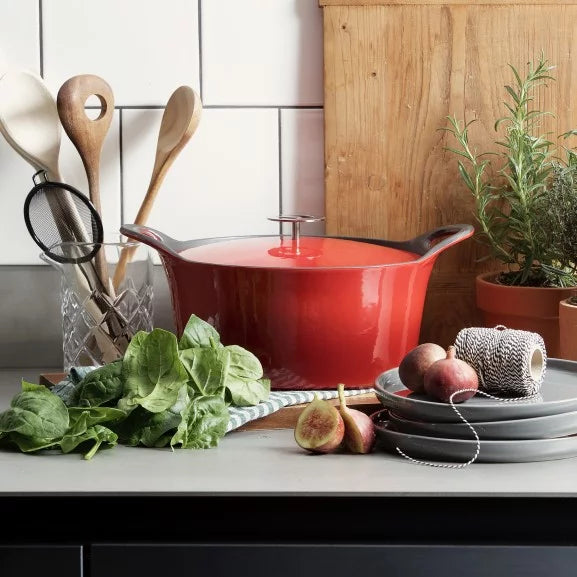 Volcan - Cocotte ovale 35 cm fonte de fer émaillée rouge avec couvercle - Cuisinox