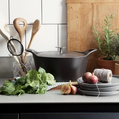 Volcan - Cocotte ovale 24 cm fonte de fer émaillée noire avec couvercle - Cuisinox
